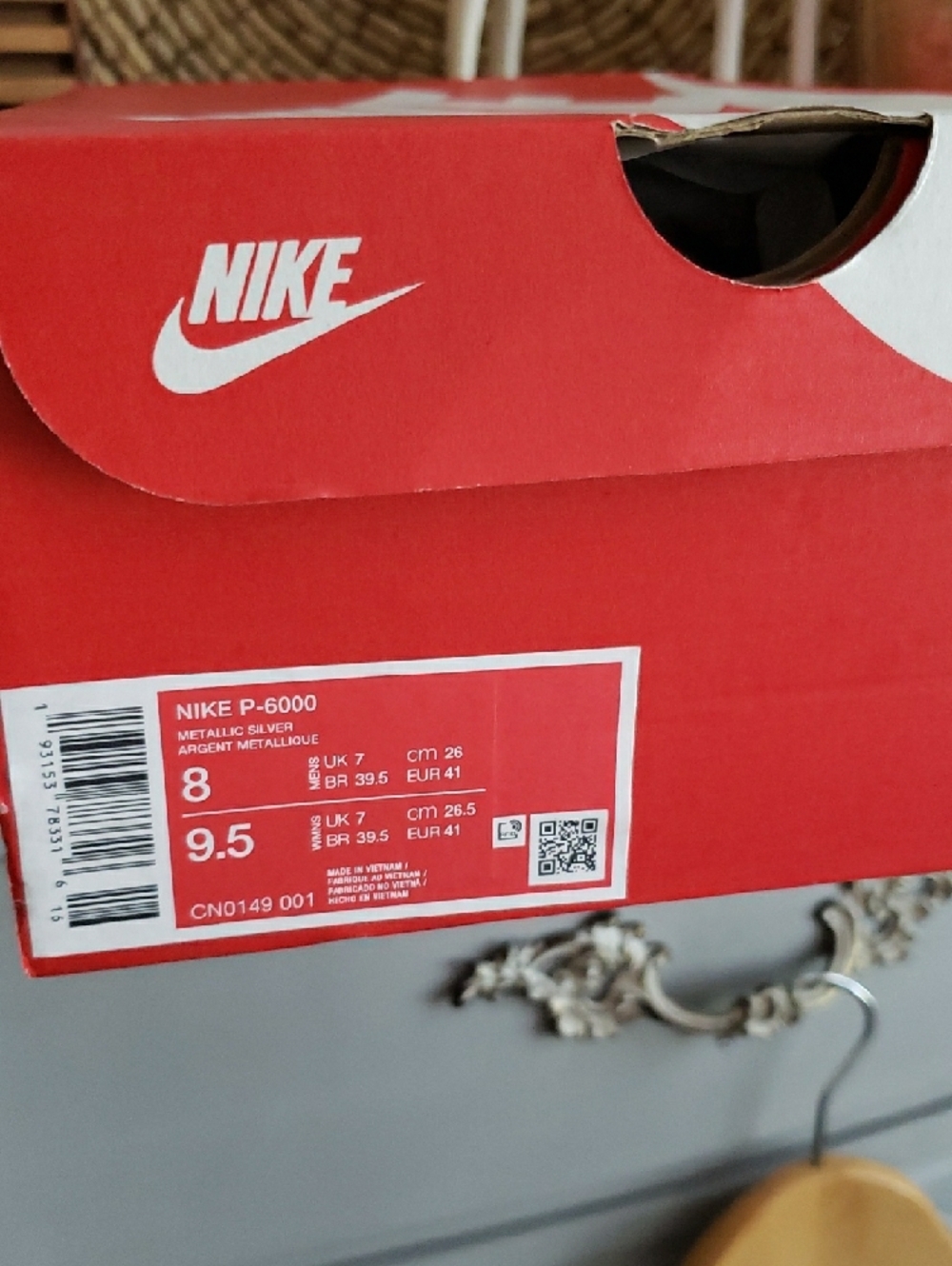 Nike P6000 Silver Metallic Running Shoe with Black Swoosh and White Laces - Picture 9 of 9